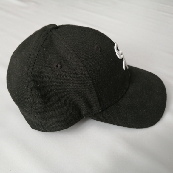 Chicago White Sox 9Forty New Era Black Snapback Cap - Picture 4 of 10